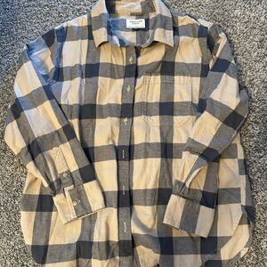 American Eagle Outfitters Beige and Black Plaid Button-Down Shirt